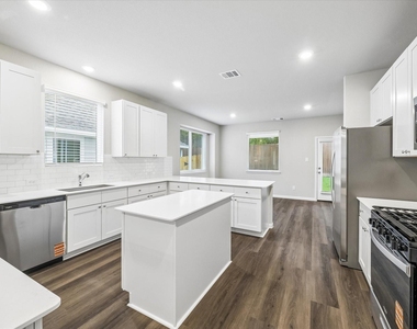 13520 Sauger Court - Photo Thumbnail 5
