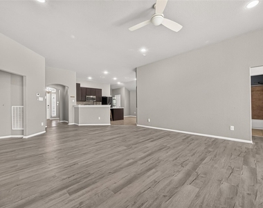 3134 Quarry Place Lane - Photo Thumbnail 7
