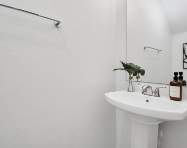 8109 Ethel Street - Photo Thumbnail 7