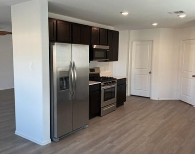 18919 Sorento Bay Lane - Photo Thumbnail 12
