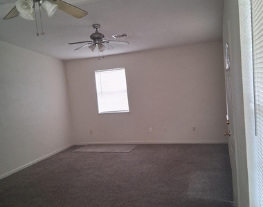 838 Mansfield Street - Photo Thumbnail 6