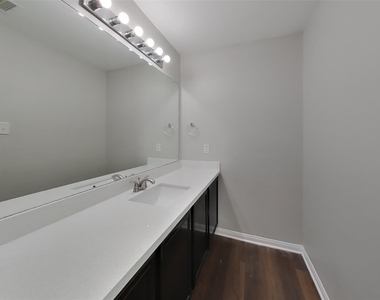 21402 Palma Grove Way - Photo Thumbnail 7