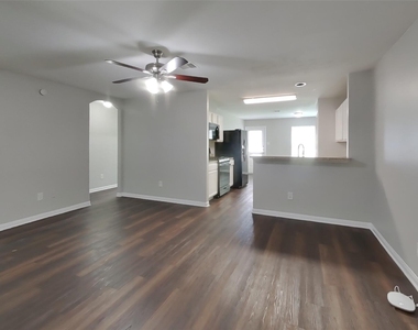 21402 Palma Grove Way - Photo Thumbnail 2