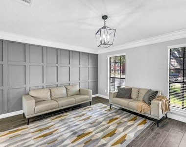 7606 Magnolia Shadows Lane - Photo Thumbnail 2