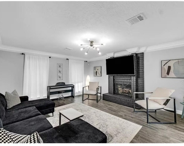 7606 Magnolia Shadows Lane - Photo Thumbnail 10