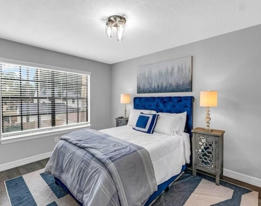 7606 Magnolia Shadows Lane - Photo Thumbnail 19