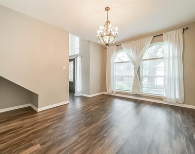 6219 Summerville Lane - Photo Thumbnail 8