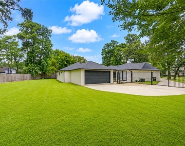8107 Durklyn Lane - Photo Thumbnail 34