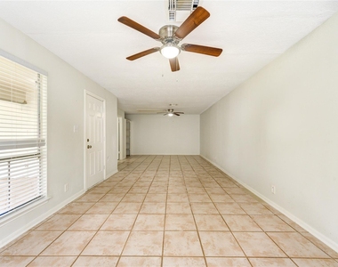 8107 Durklyn Lane - Photo Thumbnail 28