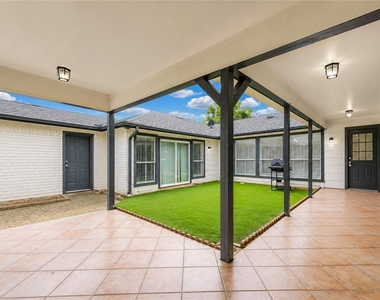 8107 Durklyn Lane - Photo Thumbnail 24