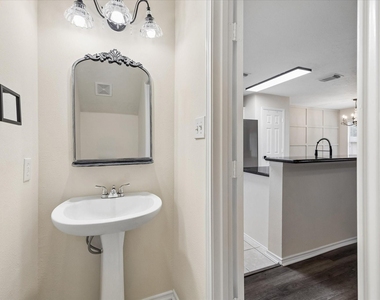 7 Wineberry Place - Photo Thumbnail 24