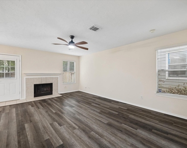 7 Wineberry Place - Photo Thumbnail 5
