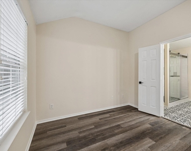 7 Wineberry Place - Photo Thumbnail 23