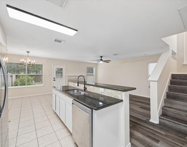 7 Wineberry Place - Photo Thumbnail 9
