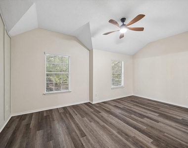 7 Wineberry Place - Photo Thumbnail 16