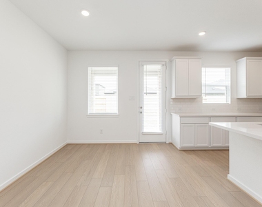9723 Rialto Heights Drive - Photo Thumbnail 11