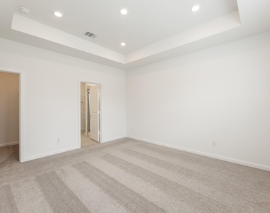 9723 Rialto Heights Drive - Photo Thumbnail 19