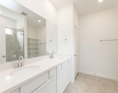 9723 Rialto Heights Drive - Photo Thumbnail 20
