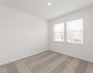 9723 Rialto Heights Drive - Photo Thumbnail 25