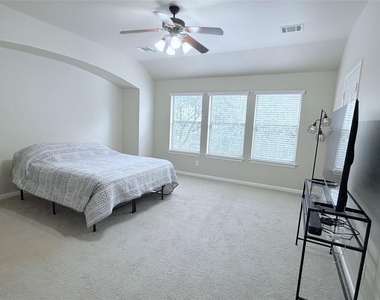7315 Eagle Hills - Photo Thumbnail 13