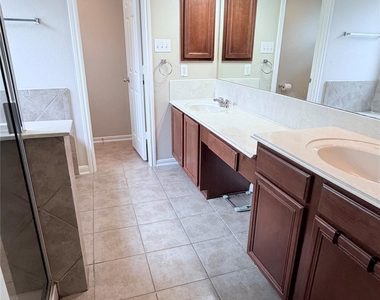 7315 Eagle Hills - Photo Thumbnail 17