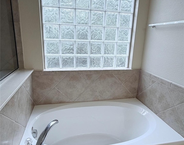 7315 Eagle Hills - Photo Thumbnail 15