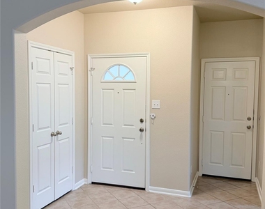 7315 Eagle Hills - Photo Thumbnail 12