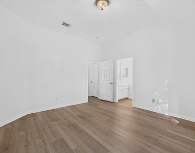 1727 Emma Cove Court - Photo Thumbnail 28