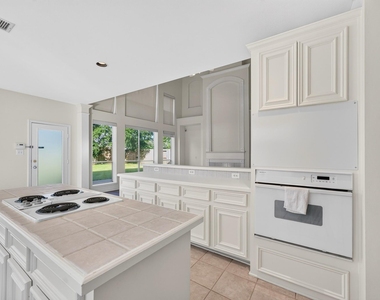 1727 Emma Cove Court - Photo Thumbnail 10