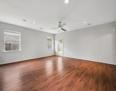 3105 W Trail Drive - Photo Thumbnail 3