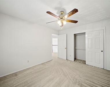 1711 S Medio River Circle - Photo Thumbnail 17