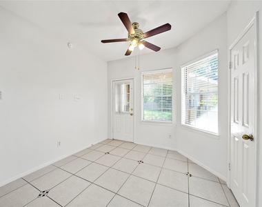 1711 S Medio River Circle - Photo Thumbnail 8