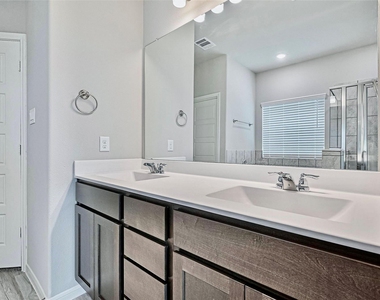 27231 Blue Pool Drive - Photo Thumbnail 16
