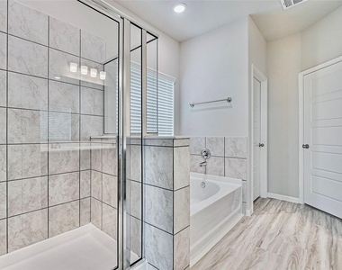 27231 Blue Pool Drive - Photo Thumbnail 15