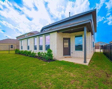27231 Blue Pool Drive - Photo Thumbnail 24