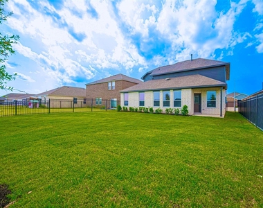 27231 Blue Pool Drive - Photo Thumbnail 25