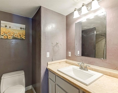 8427 Hearth Drive - Photo Thumbnail 12