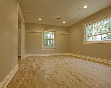 6123 Reamer Street - Photo Thumbnail 8