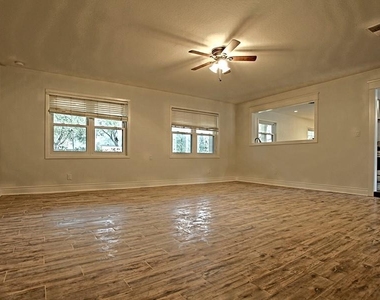 6123 Reamer Street - Photo Thumbnail 11