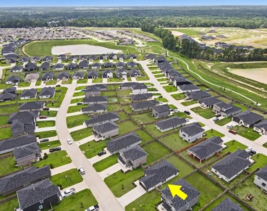 40839 Hawthorne Glades Street - Photo Thumbnail 41