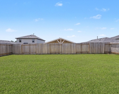 40839 Hawthorne Glades Street - Photo Thumbnail 29