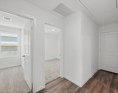 40839 Hawthorne Glades Street - Photo Thumbnail 21