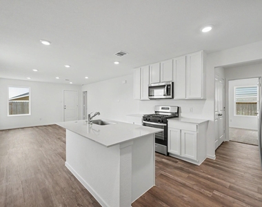 40839 Hawthorne Glades Street - Photo Thumbnail 5