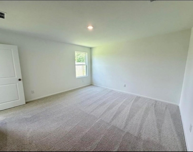 932 Capracotta Drive - Photo Thumbnail 4