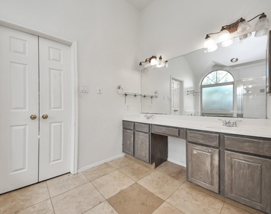 3818 S Barnett Way - Photo Thumbnail 37