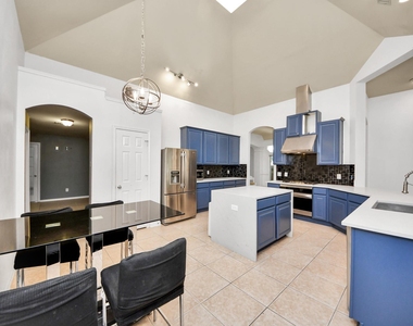 3818 S Barnett Way - Photo Thumbnail 17