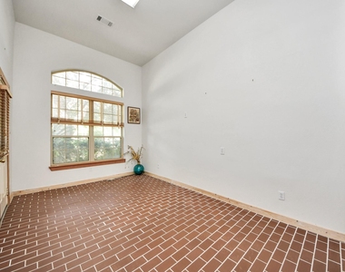3818 S Barnett Way - Photo Thumbnail 13