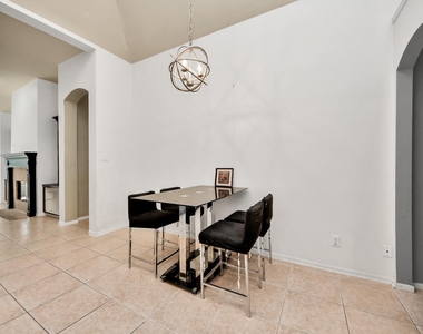3818 S Barnett Way - Photo Thumbnail 16
