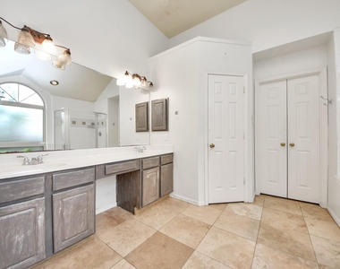 3818 S Barnett Way - Photo Thumbnail 35