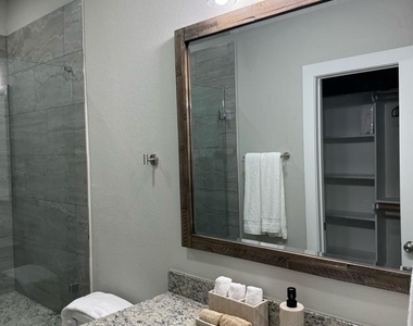 8324 Mariah Street - Photo Thumbnail 5